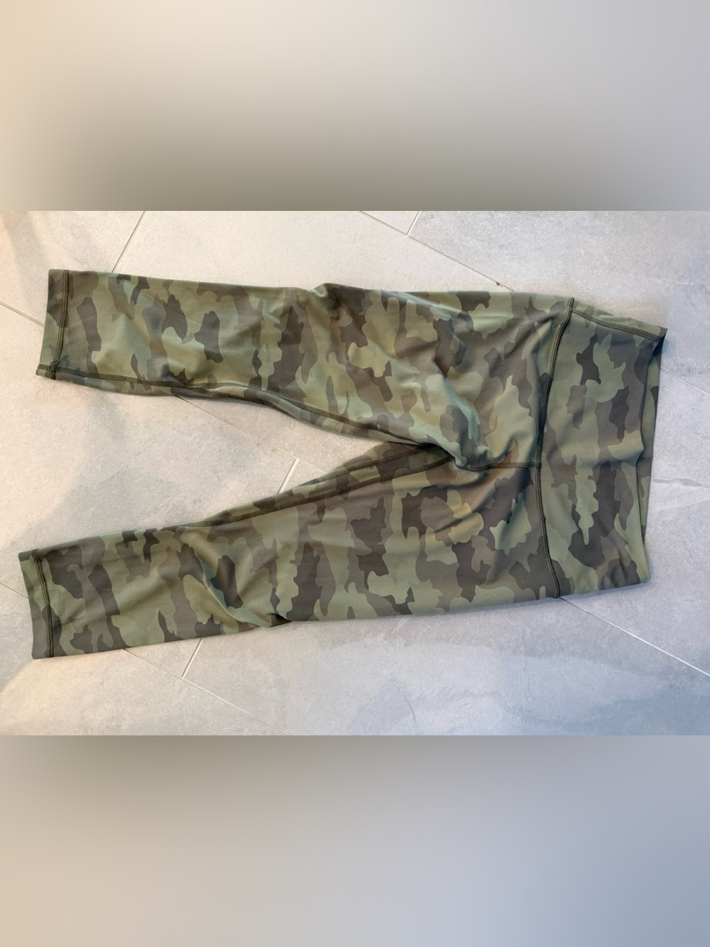 Lululemon Green Camo High-Rise Leggings Size 8